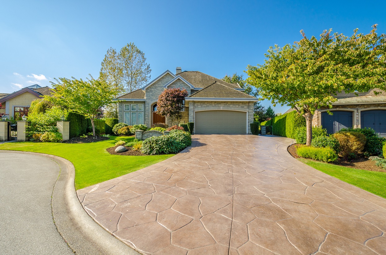 Stamped_Concrete_Driveway_w_Armor_AR350_Satin[1]